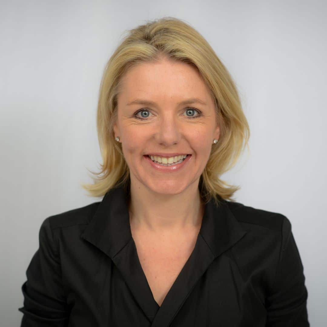 Headshot of Dr Angela Brady